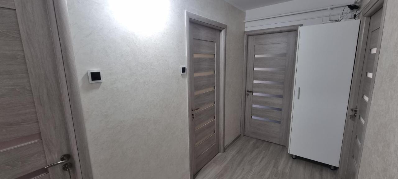 Ilona Apartament 3 Camere Râmnicu Vâlcea Екстериор снимка