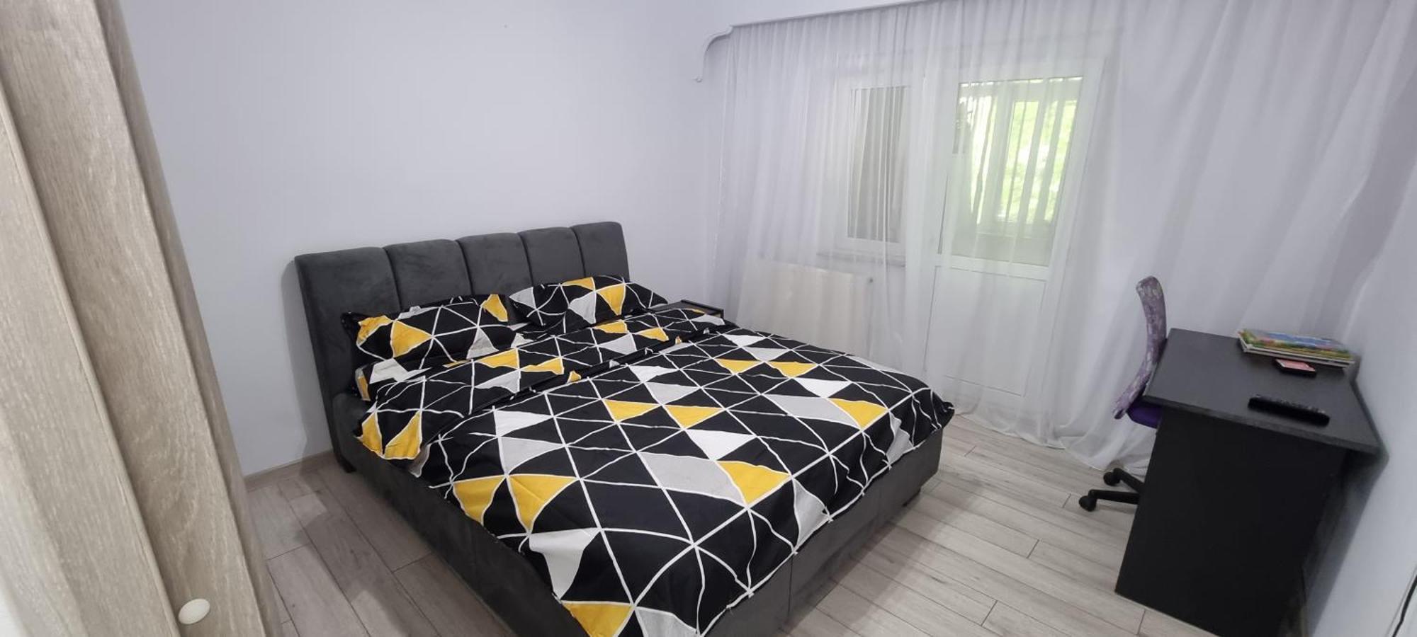 Ilona Apartament 3 Camere Râmnicu Vâlcea Екстериор снимка