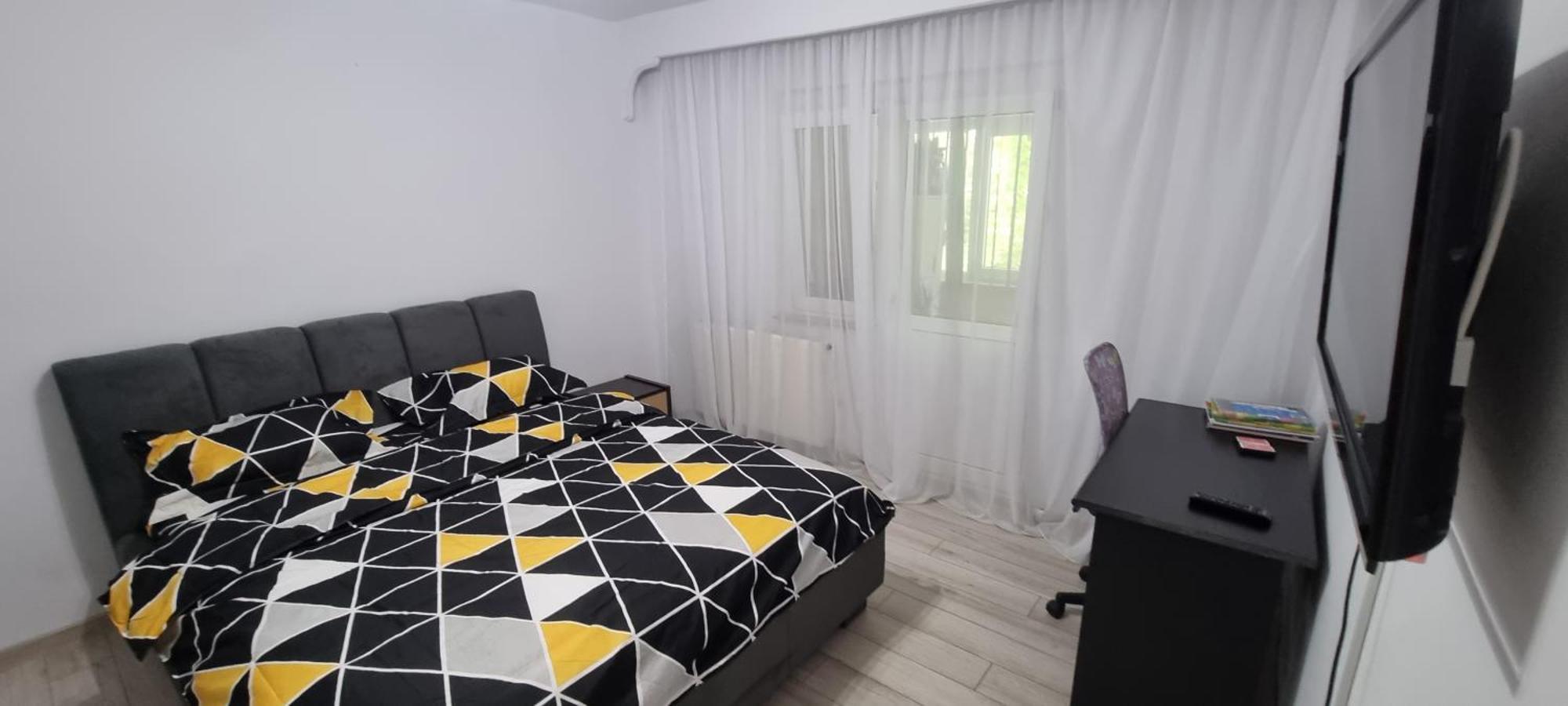 Ilona Apartament 3 Camere Râmnicu Vâlcea Екстериор снимка